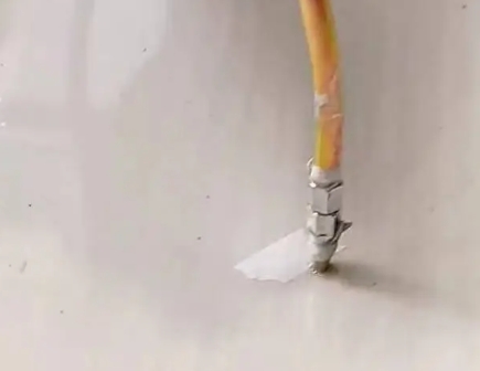 北碚瓷砖空鼓维修公司专业解答在瓷砖铺贴过程中，如果使用的砂料过粗（如全部使用了粗砂），可能会导致以下问题